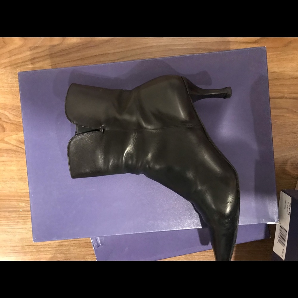Stuart Weitzman - Picture 2 of 2